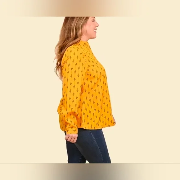 Tamsy Mustard Woven American Crepe Button Up Top -M - Picture 3 of 4
